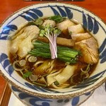 中華そば 鴨福 - すでに具沢山です