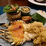 Celadon - 料理写真:カオ・ナム・プリク・ロン・レウア・グン・ミー・ナム・ヤン・カイ・ケム・ ムー・ワン