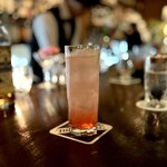 ブルーラベル - Kさんの2杯め、グレープフルーツのノンアルカクテル、ルビーレッドも色鮮やかでおいしそう♪(*´꒳`*)