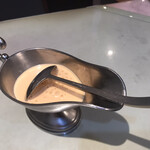 タカセ - 「アスパラサラダ」のドレッシングは、ソースポットにて屆く。