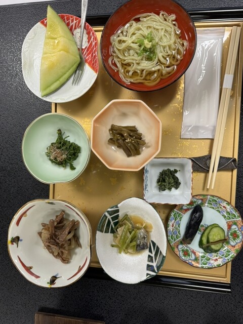 月山志津温泉 湖畔の宿 五色亭 - 西川町その他（料理旅館）