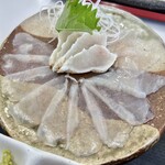 食事処 万祝 - 銚子産フグのタタキ＆薄造り