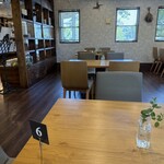 RANMEISYA SWEETS FACTORY - 店内雰囲気