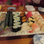 大真 - 子供用の握り（鯛、玉、エビ、イカ、とびっこ、かっぱ巻き、納豆巻き、〆いわし）