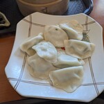 台湾茶館 - セロリ水餃子を追加で。×2 ＠800 モチモチで美味しいかった。オススメされたけど頼んで正解