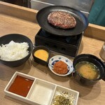 釜炊きごはんとハンバーグ タイチ食堂 東京新橋店 - 