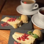 カルネジーオ イースト - 