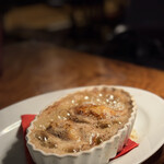 カルネジーオ イースト - 