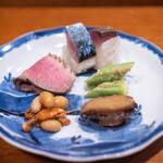 お酒と食事 うり - おばんざい  鯖寿司 鴨ロース 海老豆 おくらの胡麻和え とこぶし
