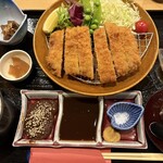 八島 - ロースカツ御膳1,800円(コーヒー付)