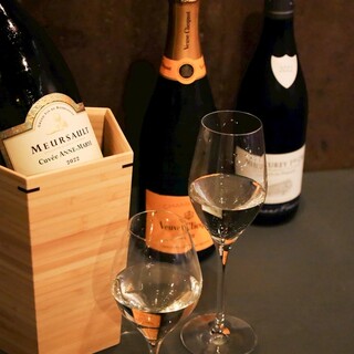 国産ウイスキーや厳選焼酎など、豊富なドリンクメニューをご用意