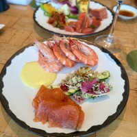 ザ タヴァン グリル＆ラウンジ - 