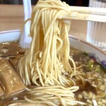仙臺餃子 かんじ - 麺は細麺ストレート