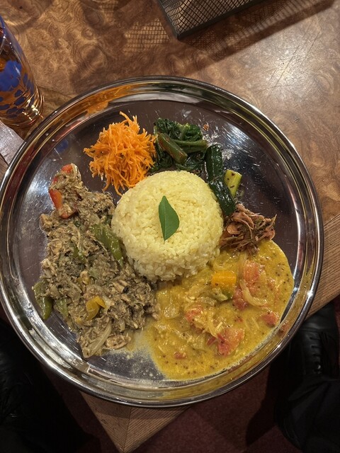 スパイスとヒト 鶴岡店 &ndash; 本格カレーとスパイスの絶品体験