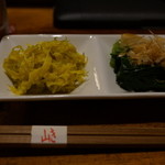 山き - 阿房宮（食用菊）とホウレン草のお浸し