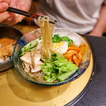 肉と魚とめん料理が充実している店 なにがし 一宮店 - 