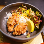 肉と魚とめん料理が充実している店 なにがし - 