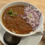 炭火とワインと純米酒 King Momo - 以前より辛さをマイルドにされたそうです。スパイシー感は、ばっちし。これだけでも勝負できますよ。