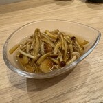 炭火とワインと純米酒 King Momo - これには、七味をかけました