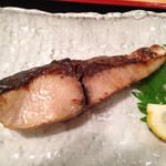 仕立屋食堂 - この日の焼き魚はブリでしたが・・・