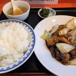 東菜館純ちゃん - 酢豚セットです。