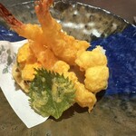 魚菜屋YAmA - 天ぷら盛り合わせ
揚げたてサクサクでとても美味しかったです♪