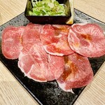 肉ヤキ酒場 ニクノウタゲ - 