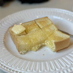 wave coffee - バタートースト(はちみつトッピング)