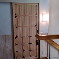 鮨たけひろ - 玄関♪二階だよ♪