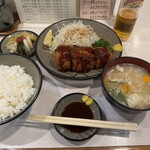 とんかつ美とん - ひれかつ定食