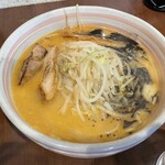麺屋 おざわ - 味噌ラーメン　麺半分