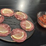 黒毛和牛焼肉 牛たつ - 