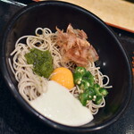 小諸そば - 料理写真:ねばとろぶっかけ・玉子付き(550円)2025年8月