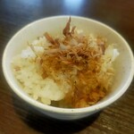 きりん食堂 - セットの白ご飯（鰹節トッピング）
