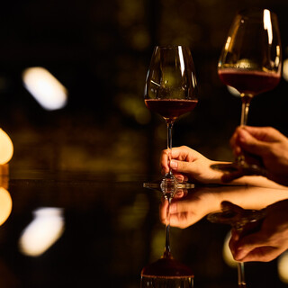 ソムリエ厳選のワインを取り揃え◆ノンアルコールドリンクも充実