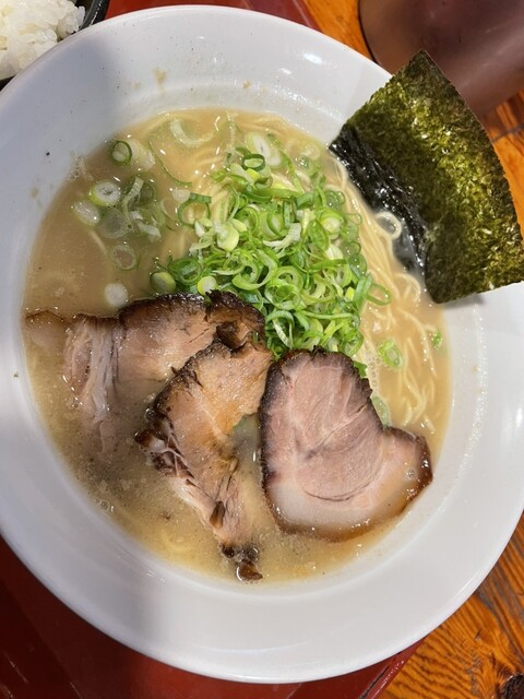 ラーメンたろうです ラーメン神戸たろう公式ウェブサイト