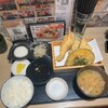 旨い海鮮と揚げたて天ぷら ニューツルマツ - 天ぷら盛り合わせ定食 989円