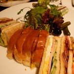 LOUNGE RINDO - アメリカンクラブハウスサンドイッチ(1960円)