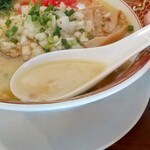 房州麺処 麺屋ちゃいなはうす - とん塩ラーメンのスープ