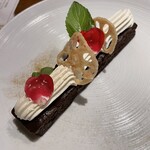 野菜がおいしいレストラン LONGING HOUSE - デザートのガトーショコラ。
もっちりしていて美味しかったです！