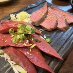 炭火焼肉 にく式 - ハツ刺し　たん刺し