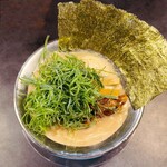 RAMEN HITONI YASASHIKU - 葱こってり+味玉+海苔※コツコツ変更