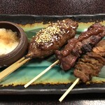 馬肉バル 新三よし - さくら串焼き三種（つくね・さくら信州味噌串・モツ串）