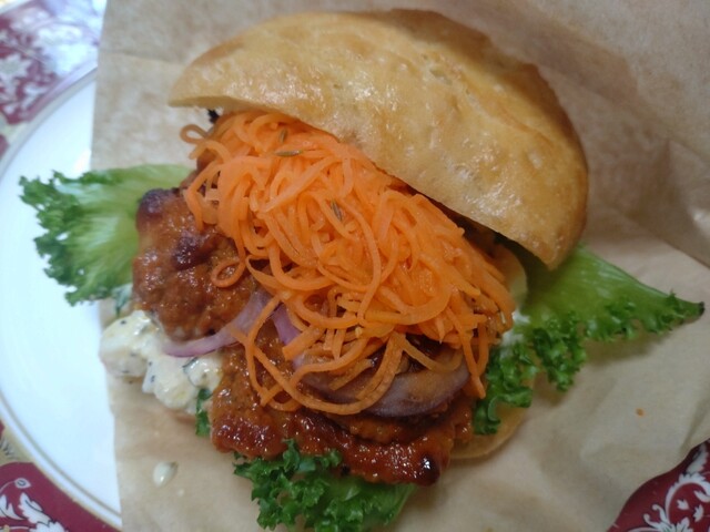 Girafe TRAIN DEPOT - 富沢（パン）の写真