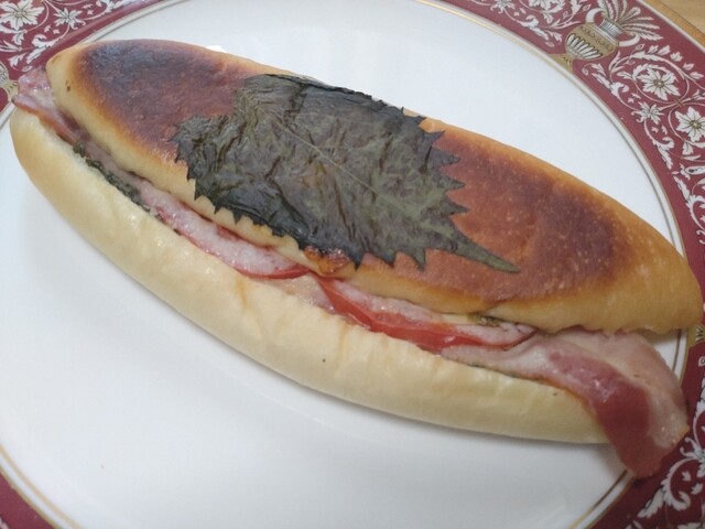 Girafe TRAIN DEPOT - 富沢（パン）の写真