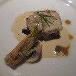 ぬーじ - リードボーとフォアグラローズマリーの香を纏ったクリームソースが優しいお味にしあげている