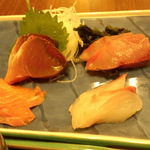 魚丸食堂 - 刺身のアップ画像