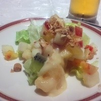 筑紫樓 銀座店 - フルーツがいっぱいのってるエビマヨ