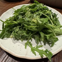 ピッツェリア&トラットリア ゴンゾ 目黒店 - ルッコラのサラダ。これは1人で1皿食べたかった