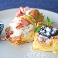 ROTISSERIE★BLUE - ランチセット 1650円 の10時間じっくり漬け込んだ、当店のもう一つの名物フレンチトースト